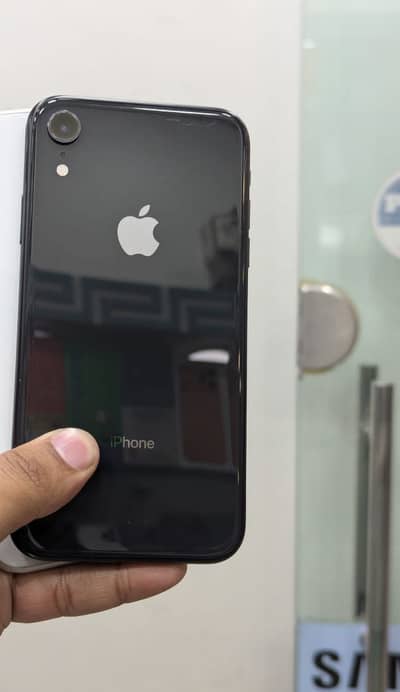 Apple iPhone XR