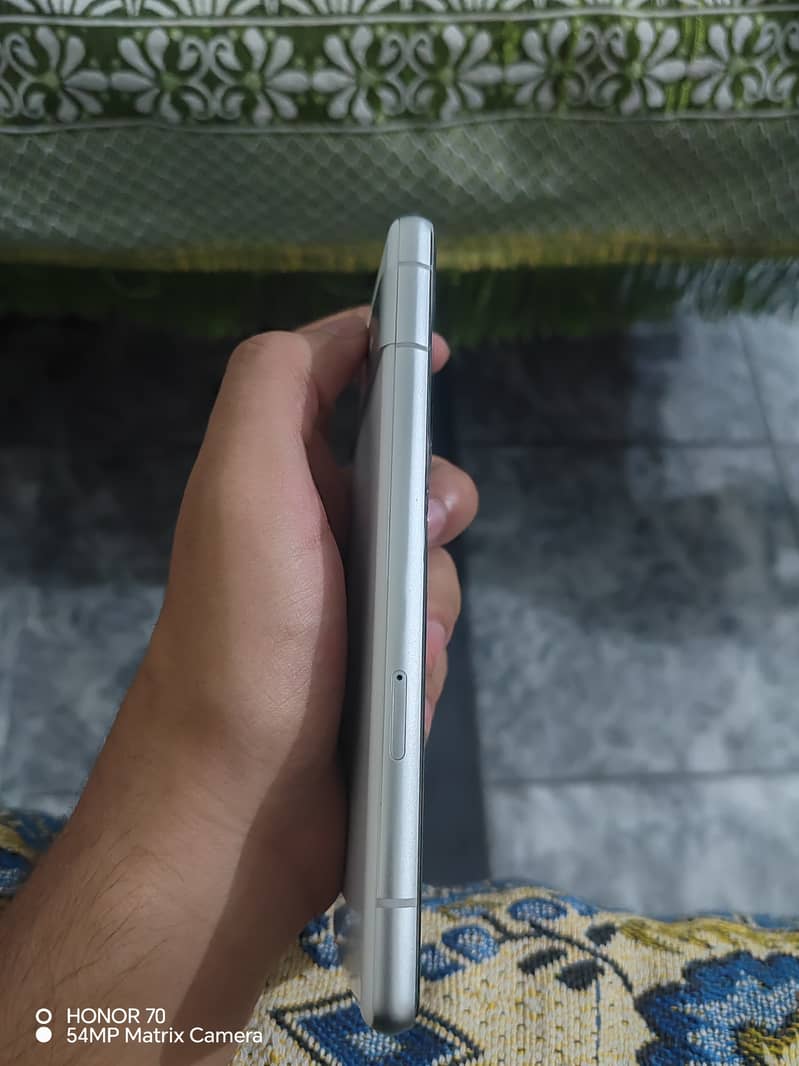 Google Pixel 7a 5