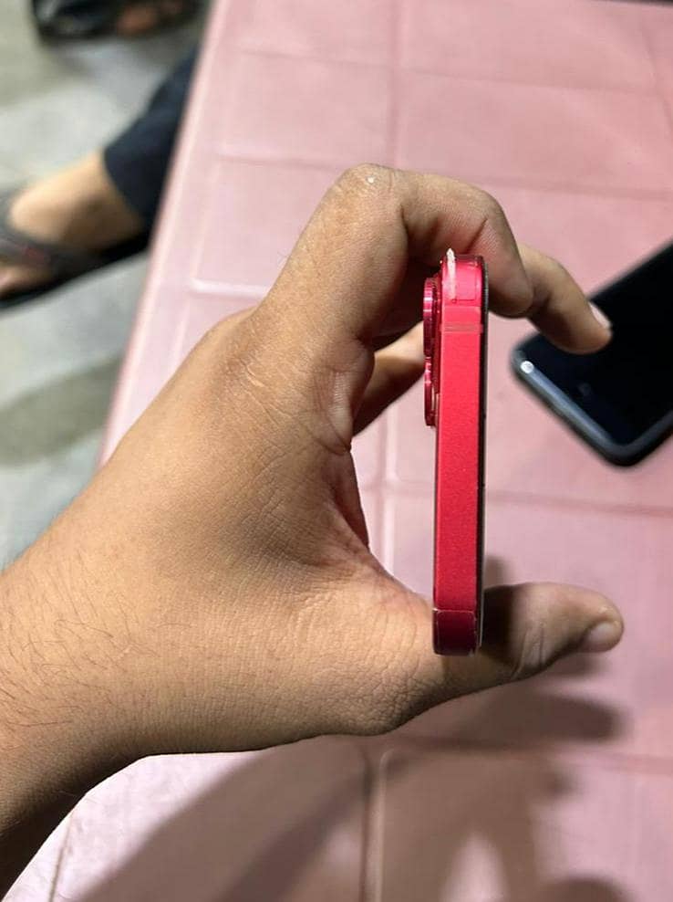 Apple iPhone 13 3