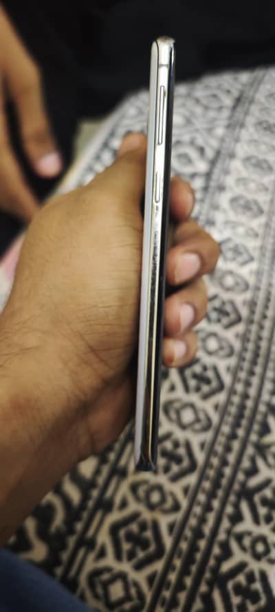 Samsung Mobile S10