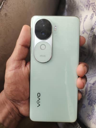vivo v40e