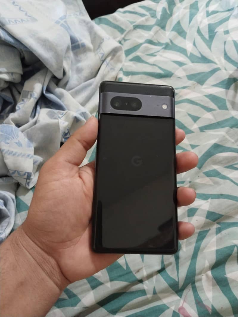 Google Pixel 7 4