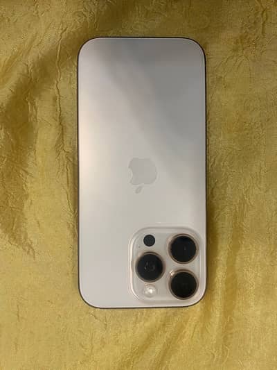 Apple iPhone 16 Pro