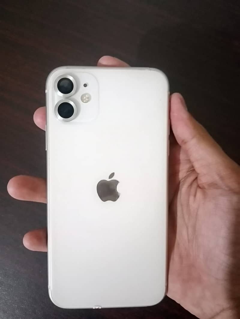 Apple iPhone 11 0