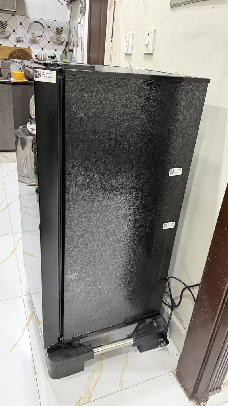 Medium Size fridge 1