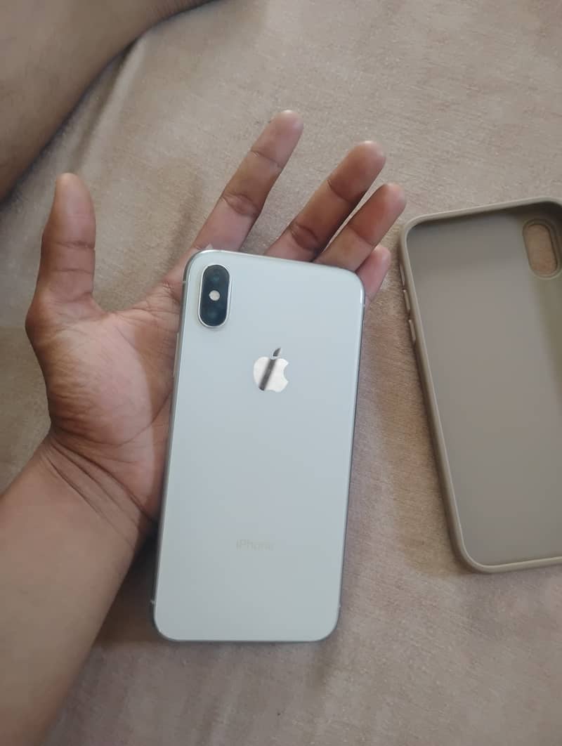 iPhone X 6
