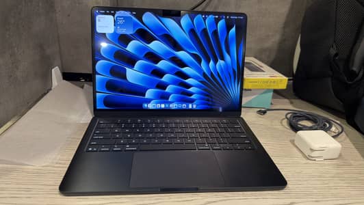 Macbook air M4 16/256 in brand new condition