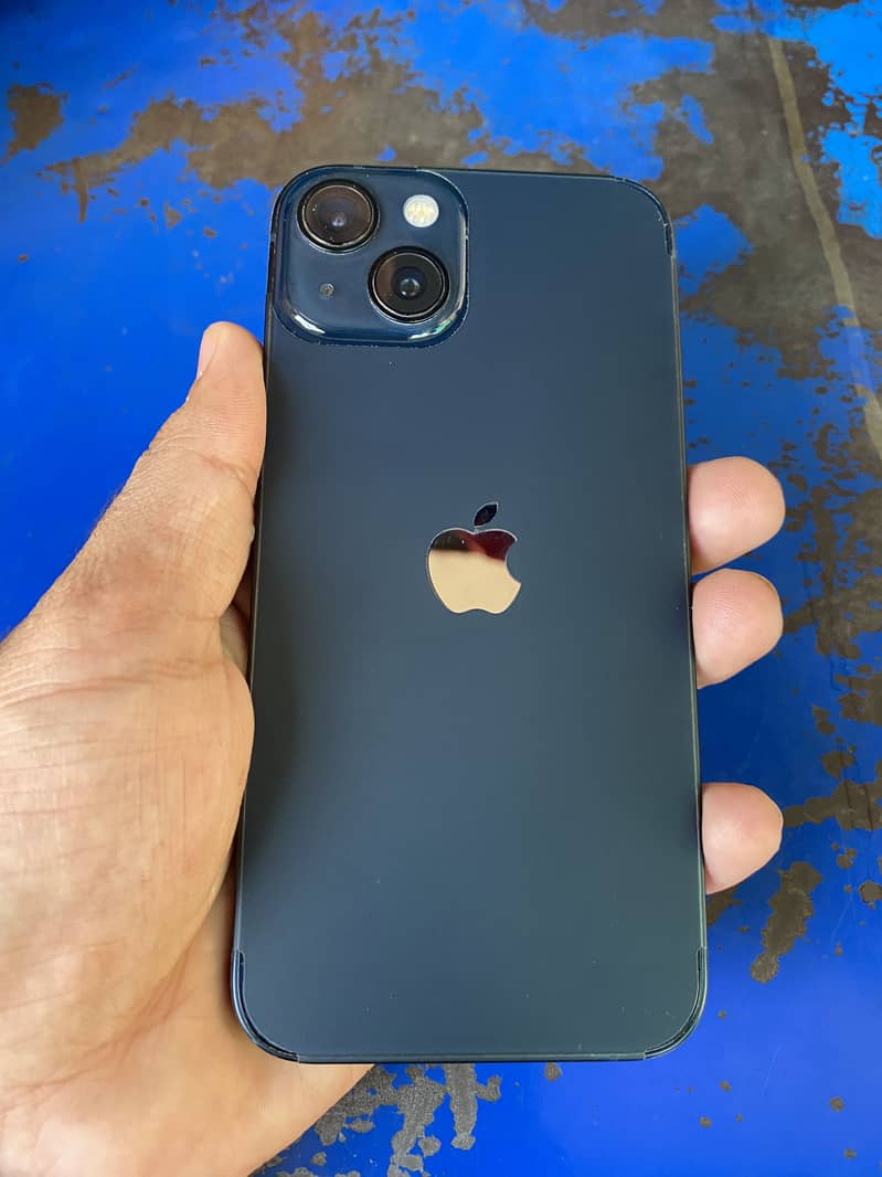Apple iPhone 13 1