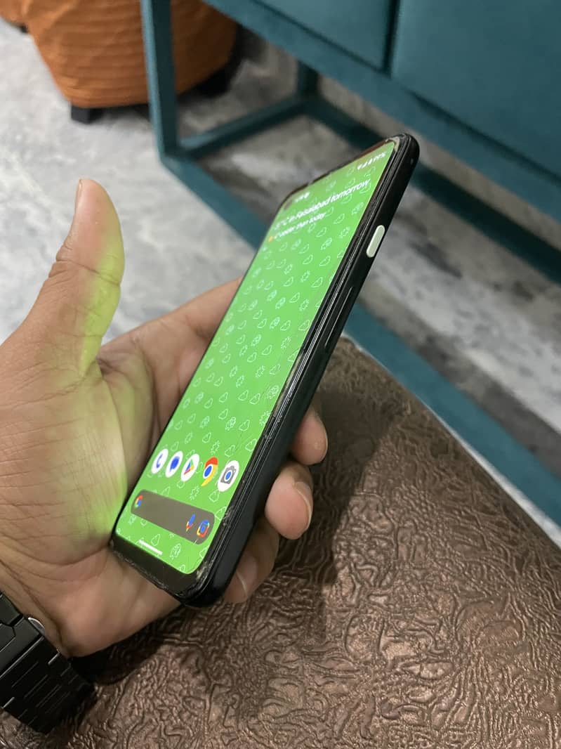 Google Pixel 4a 5