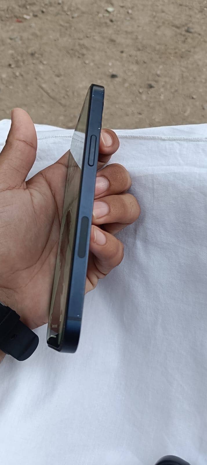 Apple iPhone 12 1