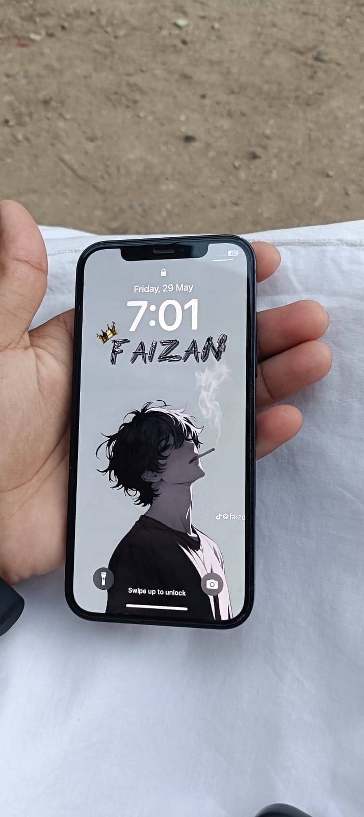 Apple iPhone 12 4