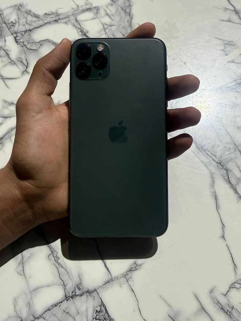 iPhone 11 Pro Max 4