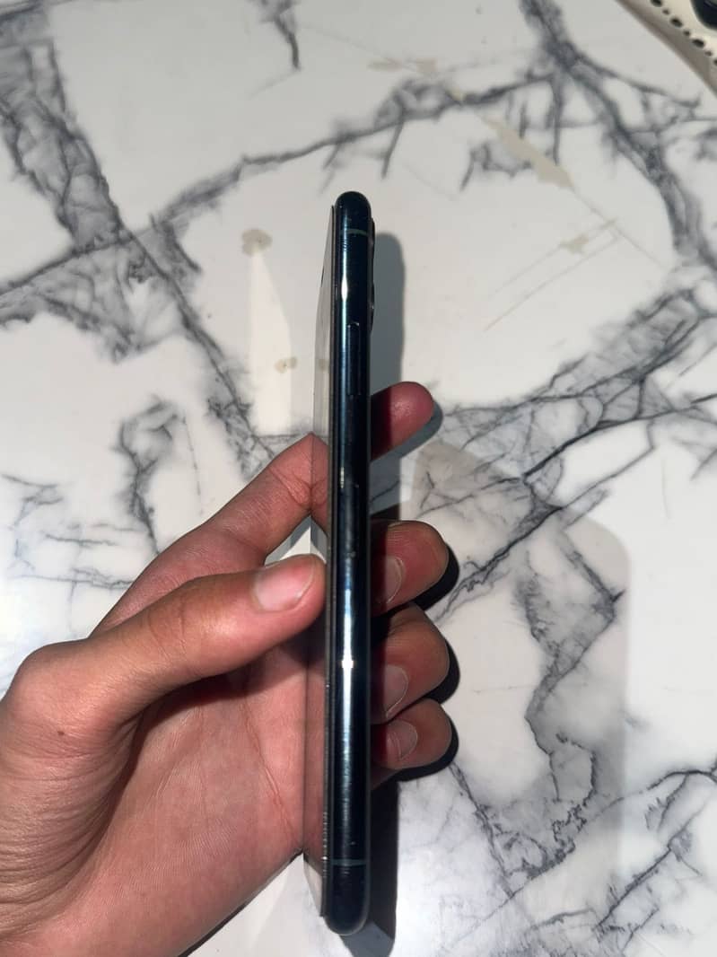 iPhone 11 Pro Max 5