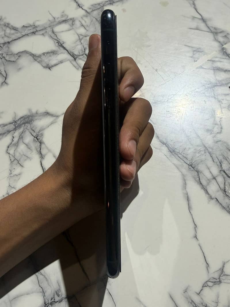 iPhone 11 Pro Max 8