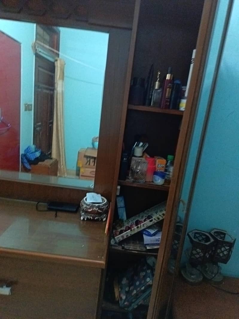 dressing table 1
