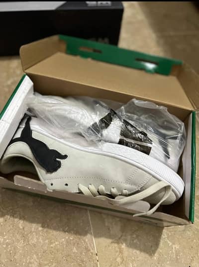 Casual wear new box pack stylish sneakers for sale 03304909999
