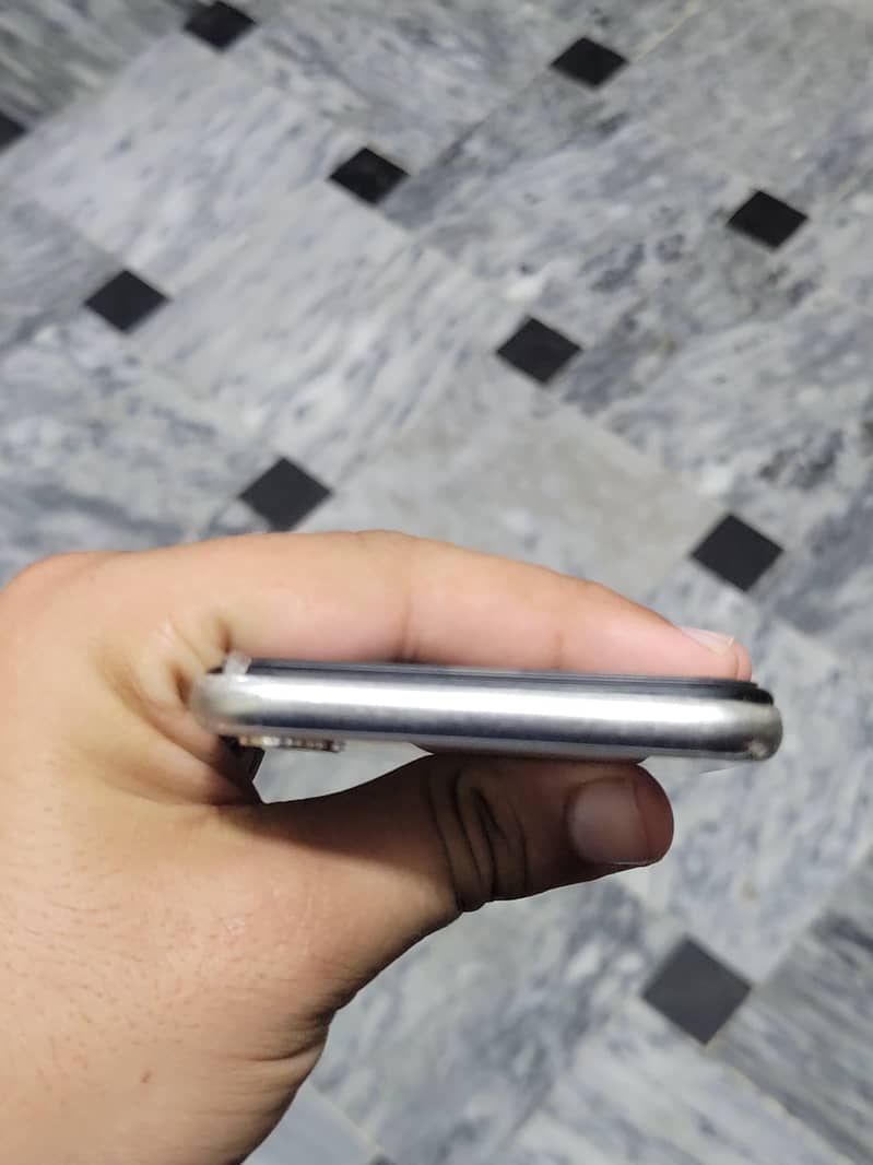 Apple iPhone X 2