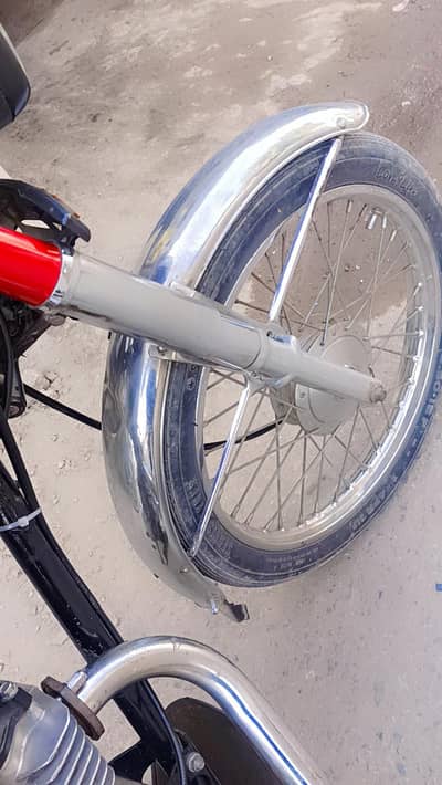 Honda 125 argent for sale 1990 model