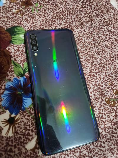 Samsung Mobile A70 Official PTA dual sim. clear display. exchange sale
