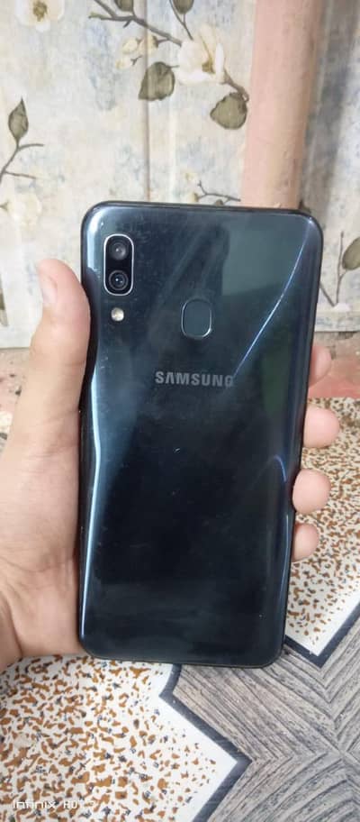 Samsung Mobile A30