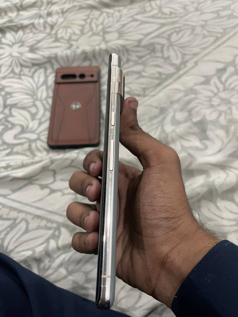 Google Pixel 7 Pro 2