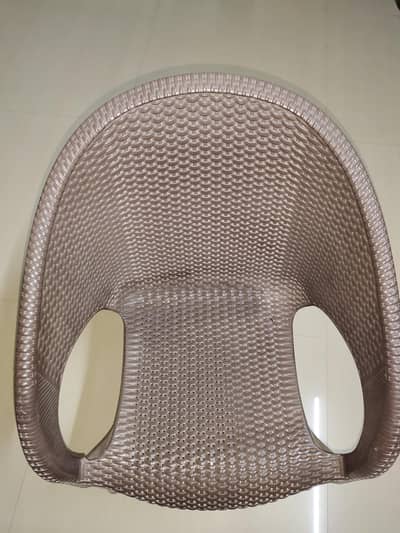 chair's and table for sale
