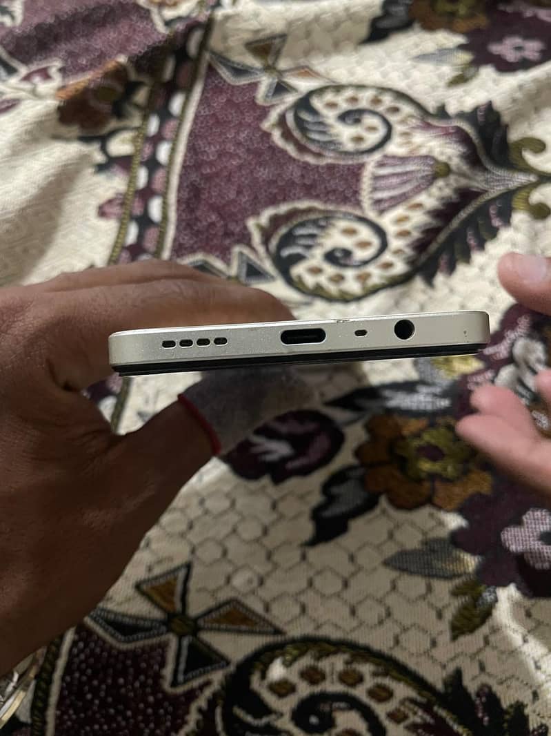 realme 4