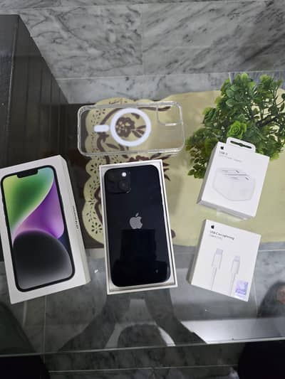 iPhone 14 with box and official adopter 91% health in good condition