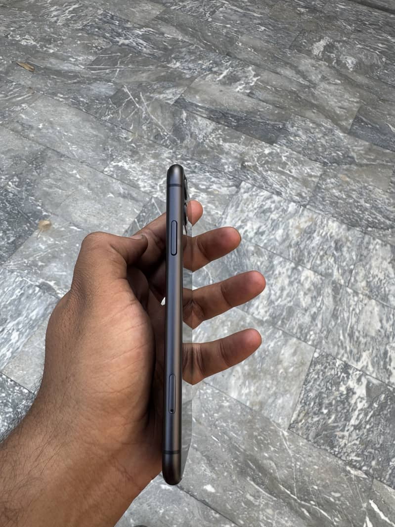 Apple iPhone 11 1