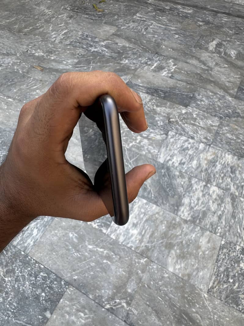 Apple iPhone 11 5