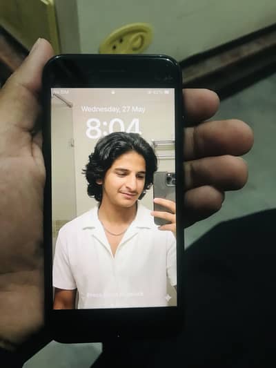 Apple iPhone SE