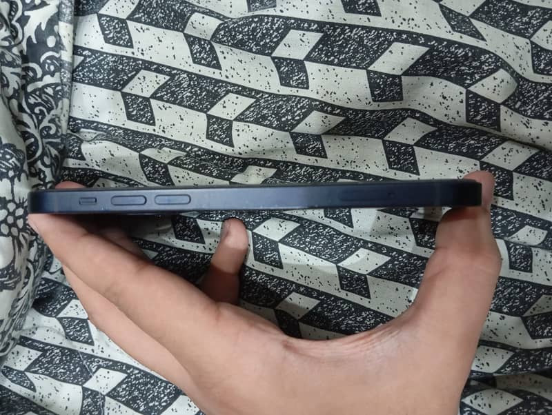 Apple iPhone 12 2
