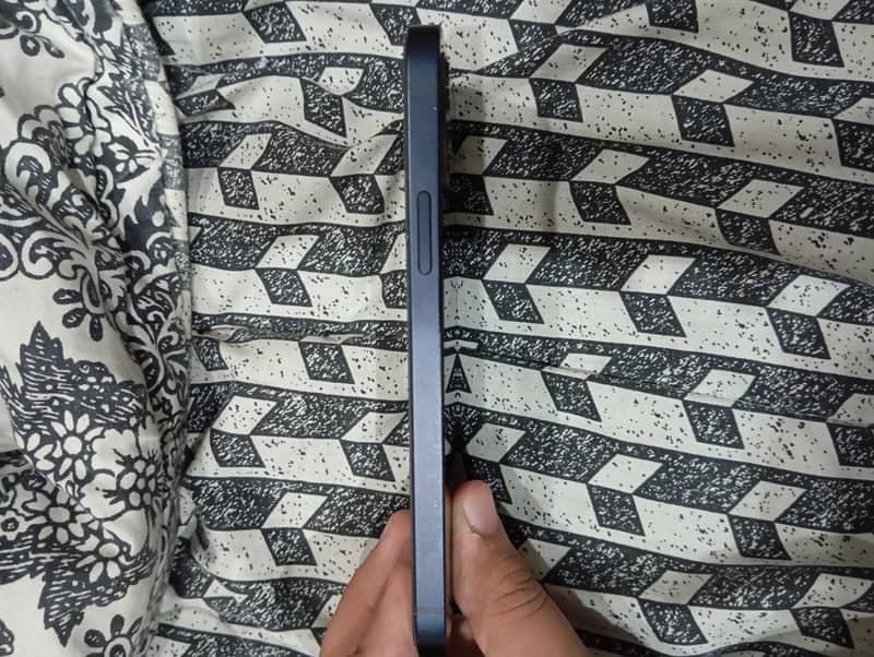 Apple iPhone 12 5