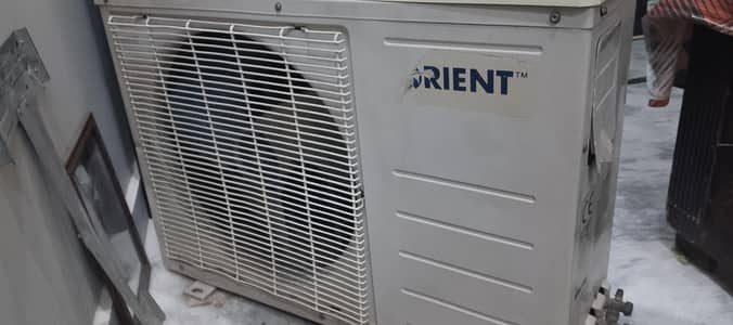 Orient 1 ton Conventional Ac In Working Condition