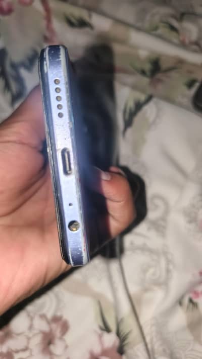 Vivo Y17s