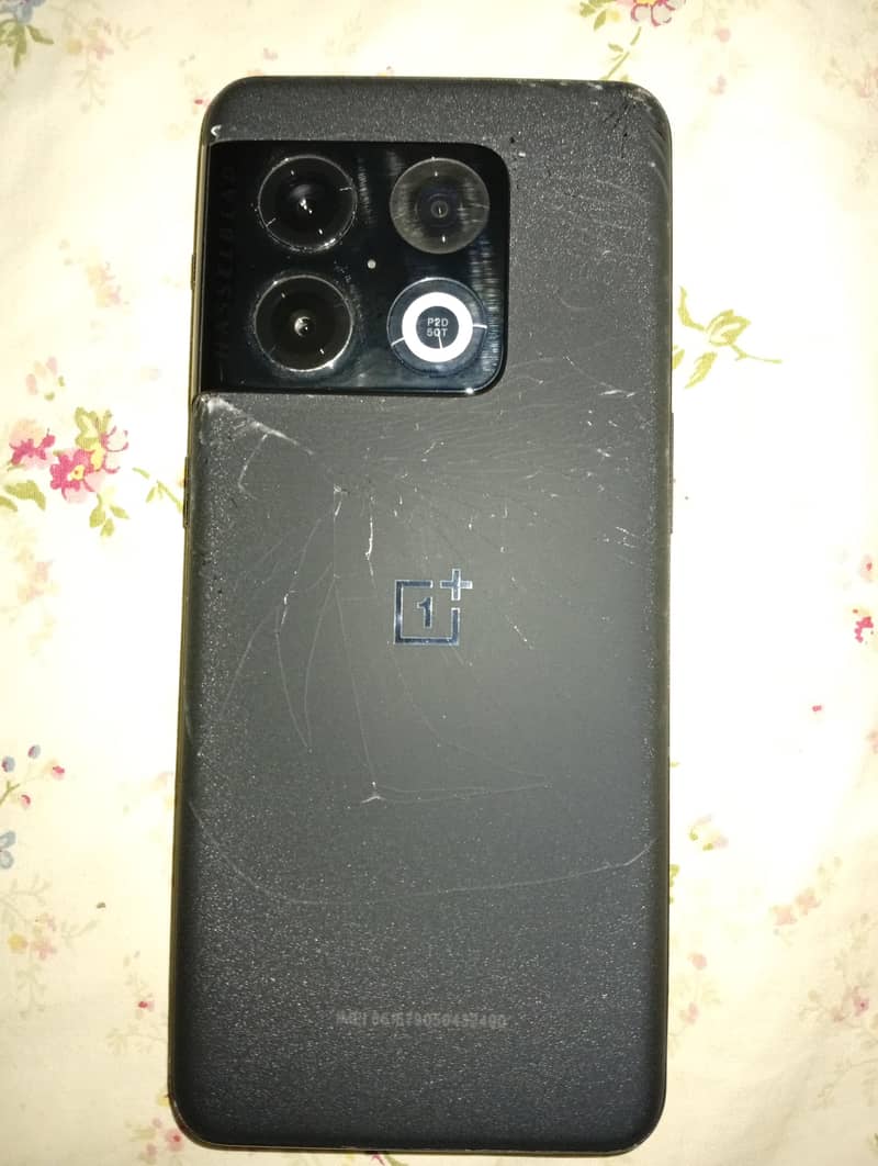 One Plus 10 Pro 1