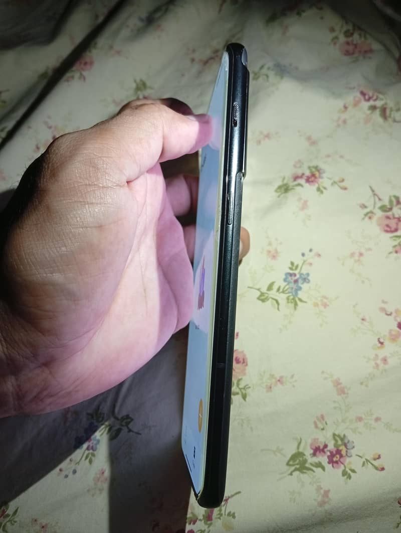One Plus 10 Pro 6