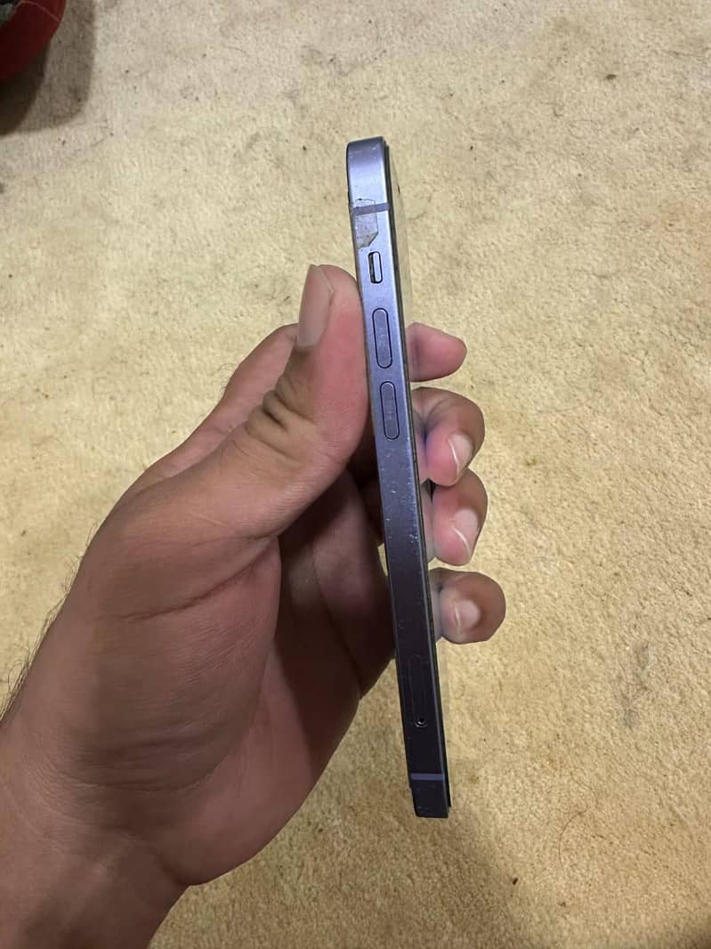 Apple iPhone 12 2