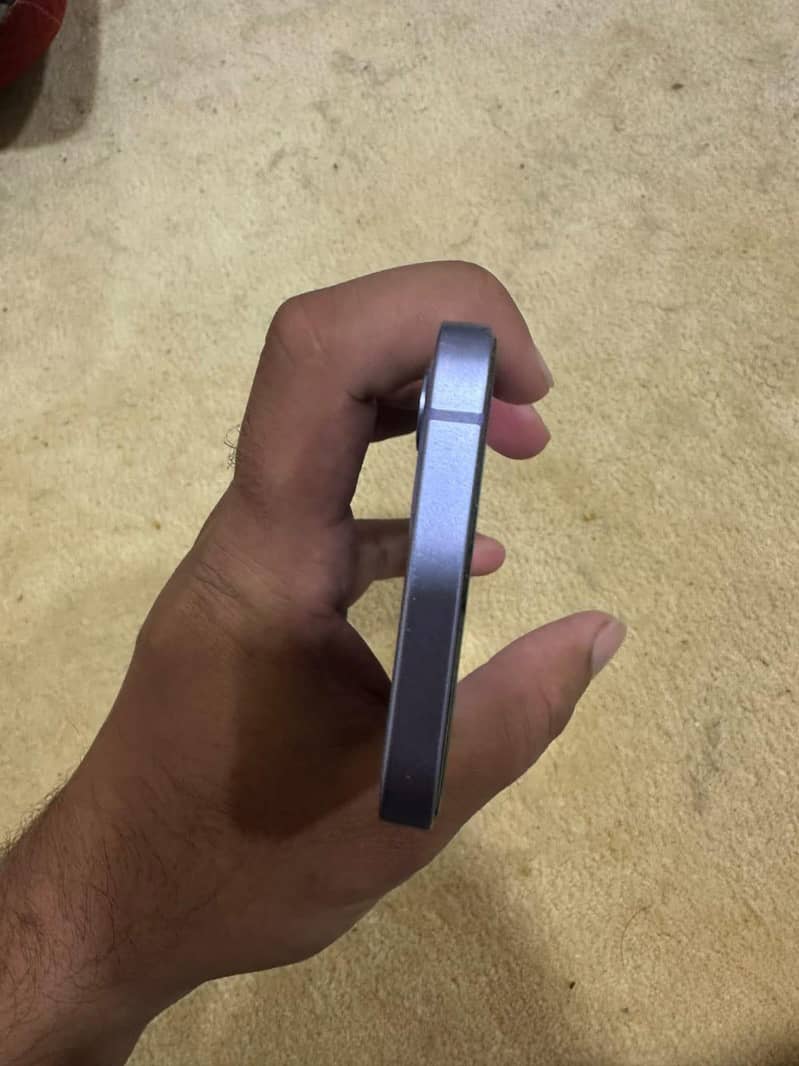 Apple iPhone 12 5
