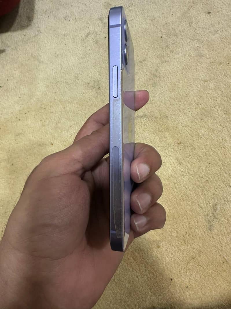 Apple iPhone 12 6