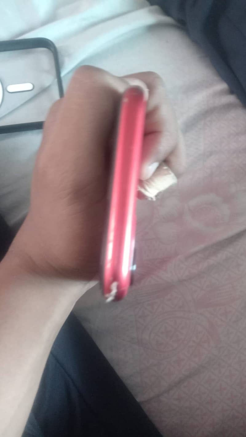 Apple iPhone 11 3
