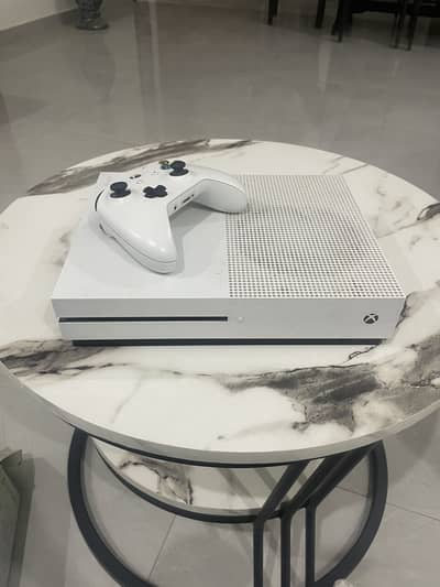 Xbox one S 1tb disc edition