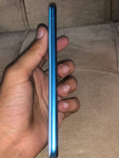 Realme c17 6GB 128GB 10/10 condition good battery  best hai koi foul