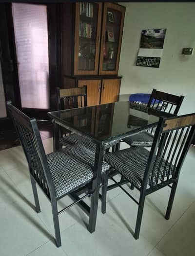 Dinning table