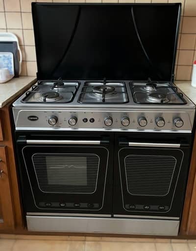 Canon 5-Burner Cooking Range with Oven & Hot Box - Excellent Condition