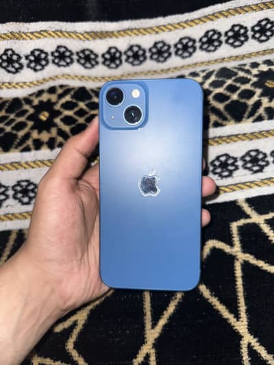 Apple iPhone 13