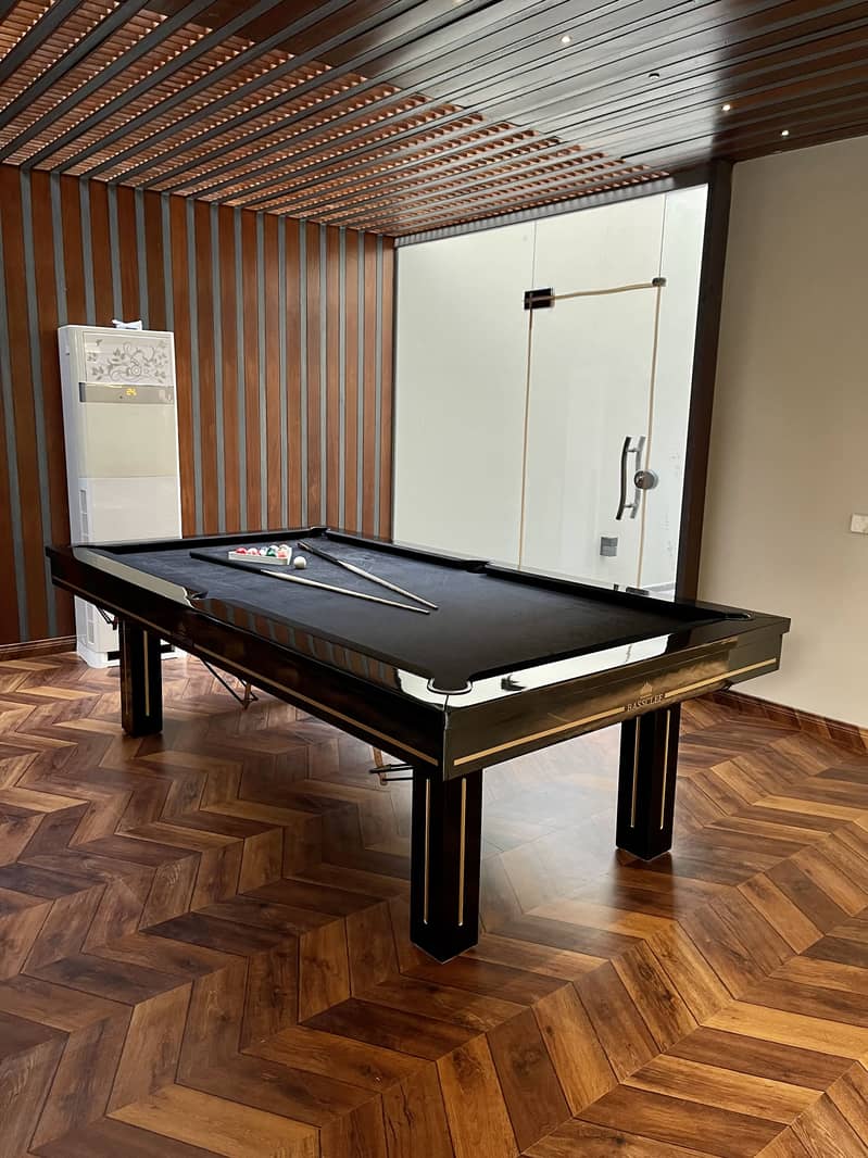 Pool table / billiards / snooker table / poler table / sofa 5