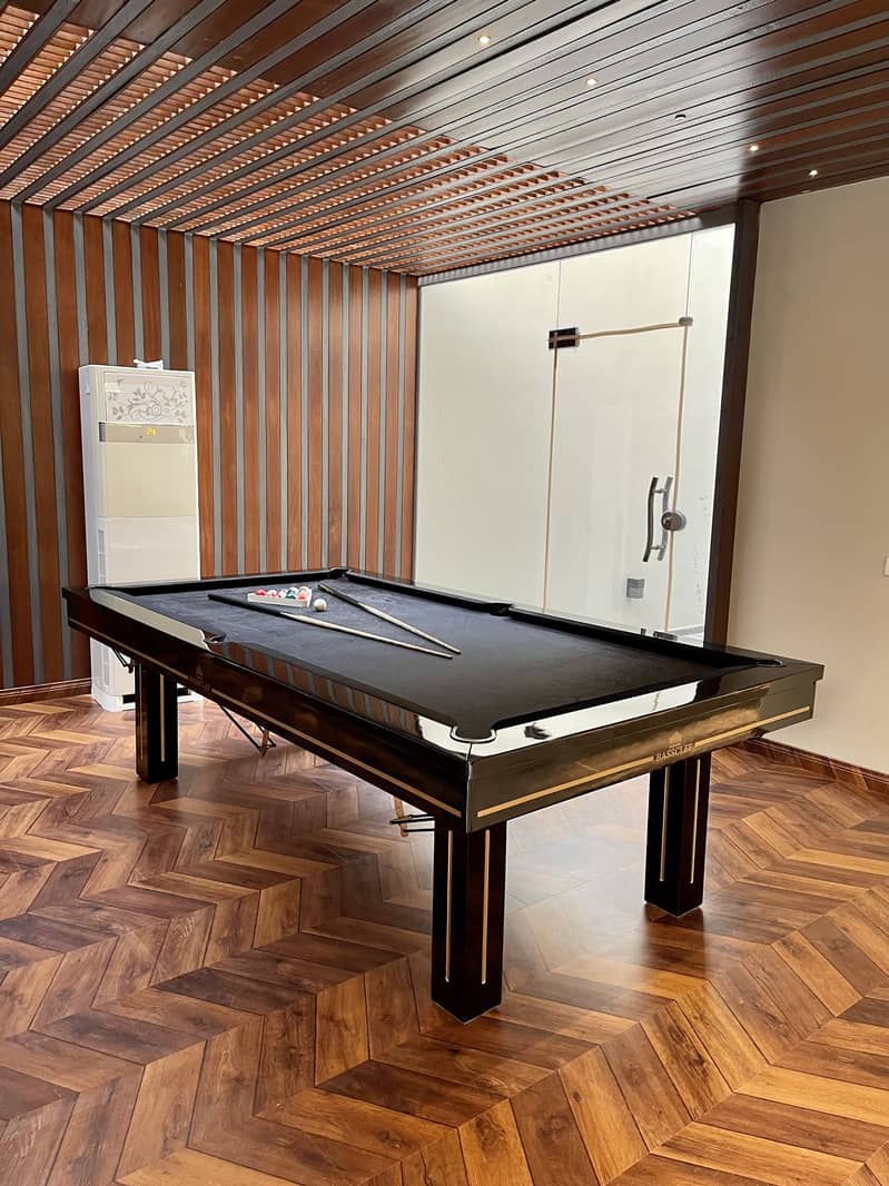 Pool table / snookers / billiards / poker table / sofas 1