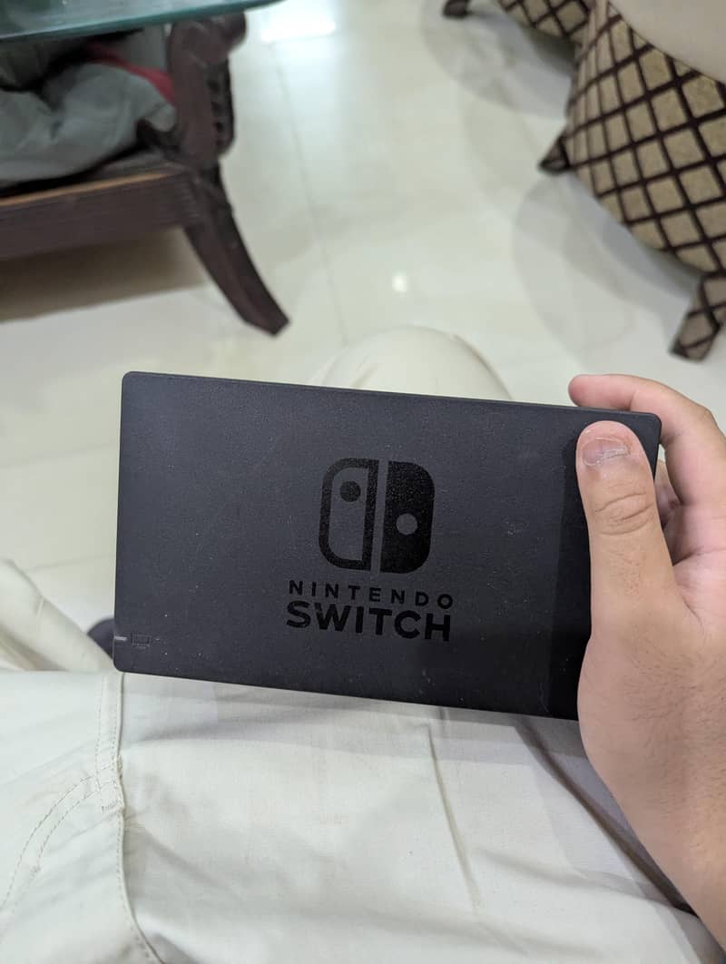 Nintendo Switch 4