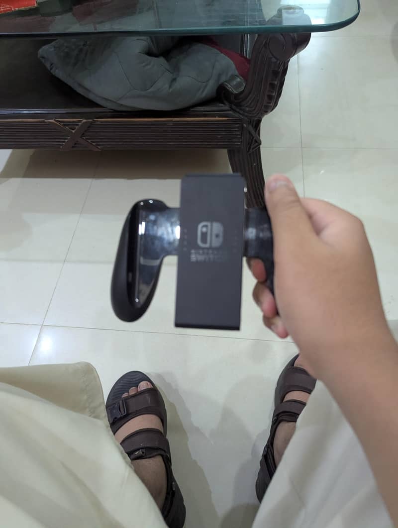 Nintendo Switch 6